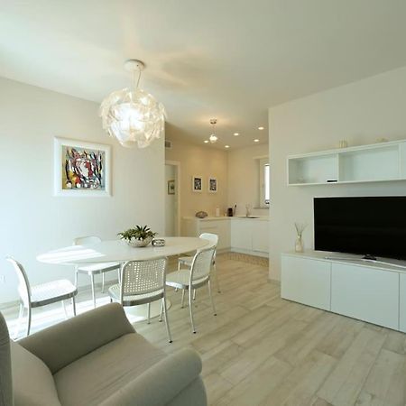 Luxury Apartament Con Garage Vista Mare Alassio Per 6 Persone Extérieur photo