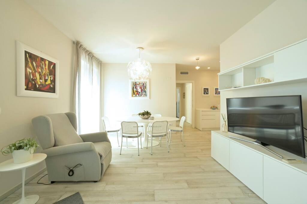 Luxury Apartament Con Garage Vista Mare Alassio Per 6 Persone Extérieur photo