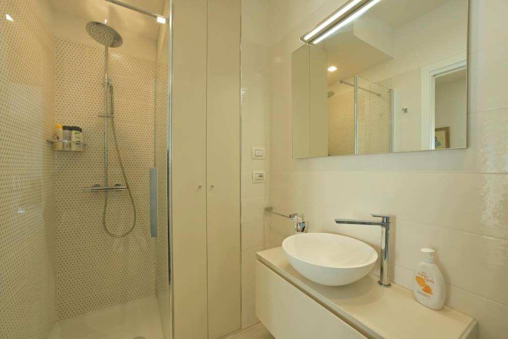 Luxury Apartament Con Garage Vista Mare Alassio Per 6 Persone Extérieur photo