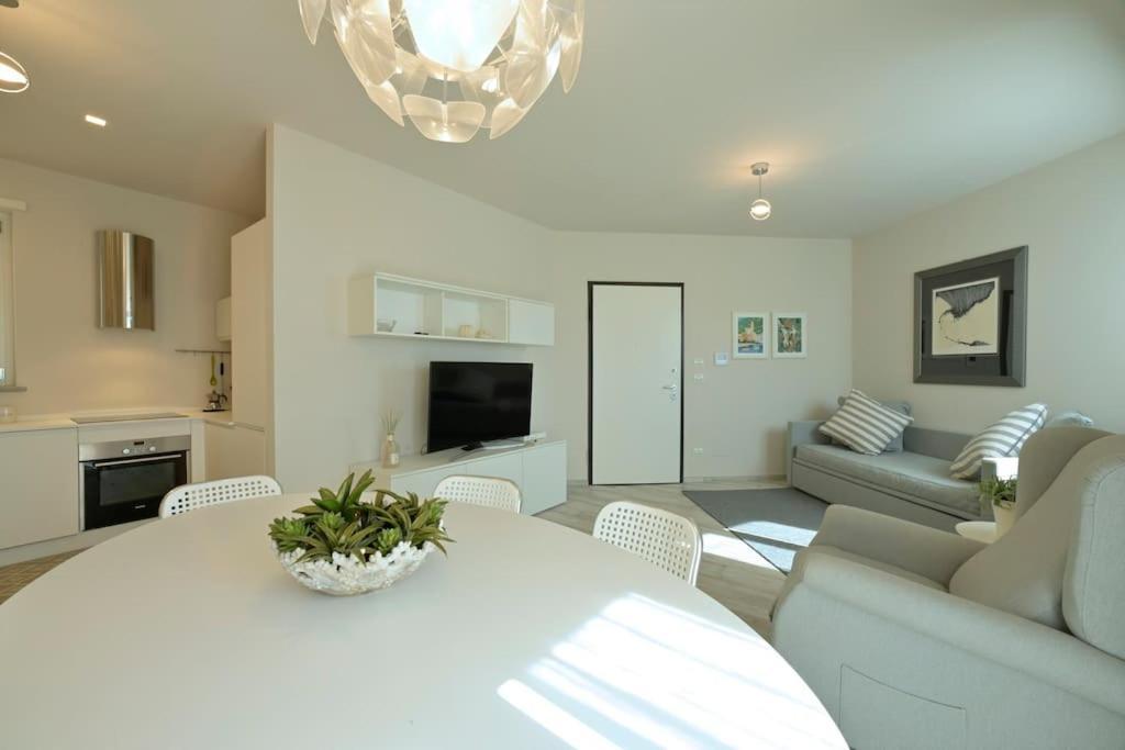 Luxury Apartament Con Garage Vista Mare Alassio Per 6 Persone Extérieur photo