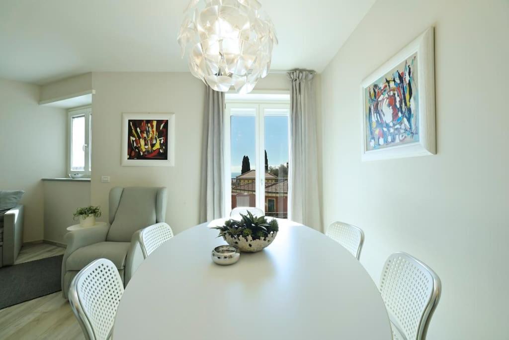 Luxury Apartament Con Garage Vista Mare Alassio Per 6 Persone Extérieur photo